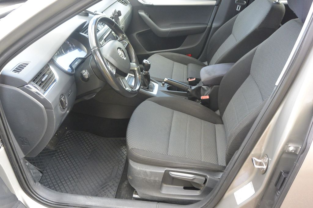 skoda-octavia-2-0tdi-4x4-110kw - 7