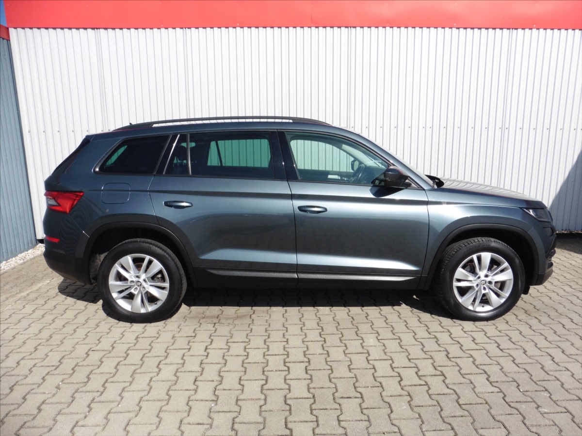 skoda-kodiaq-2-0-tdi-style-4x4-dsg-7-mist - 4