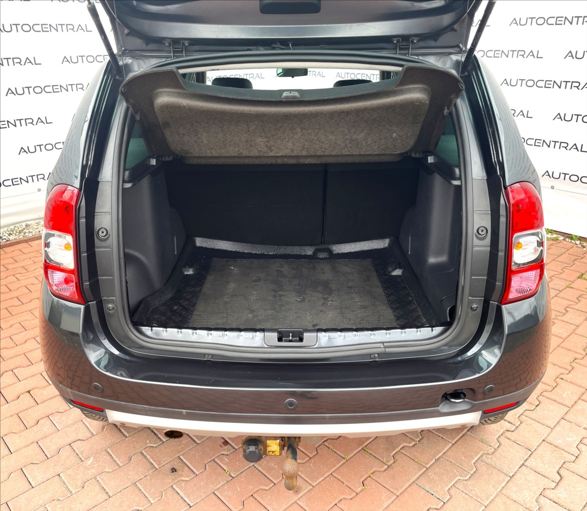 dacia-duster-1-5-dci-80kw-stk-8-28 - 9