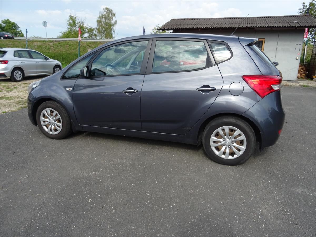 hyundai-ix20-1-4-cvvt-66-kw-1-majitel-v-cr - 4