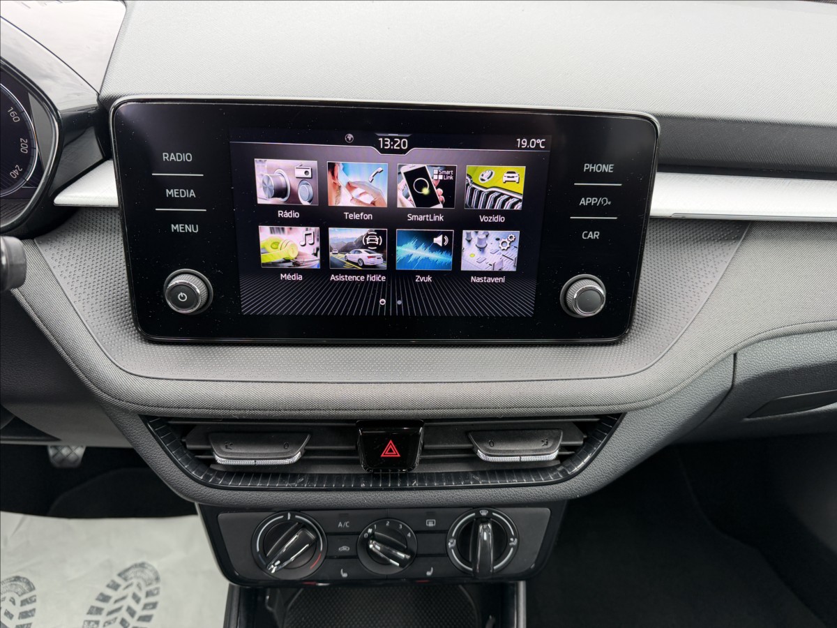 skoda-fabia-iv-1-0-tour-full-led-kamera-virtual - 9