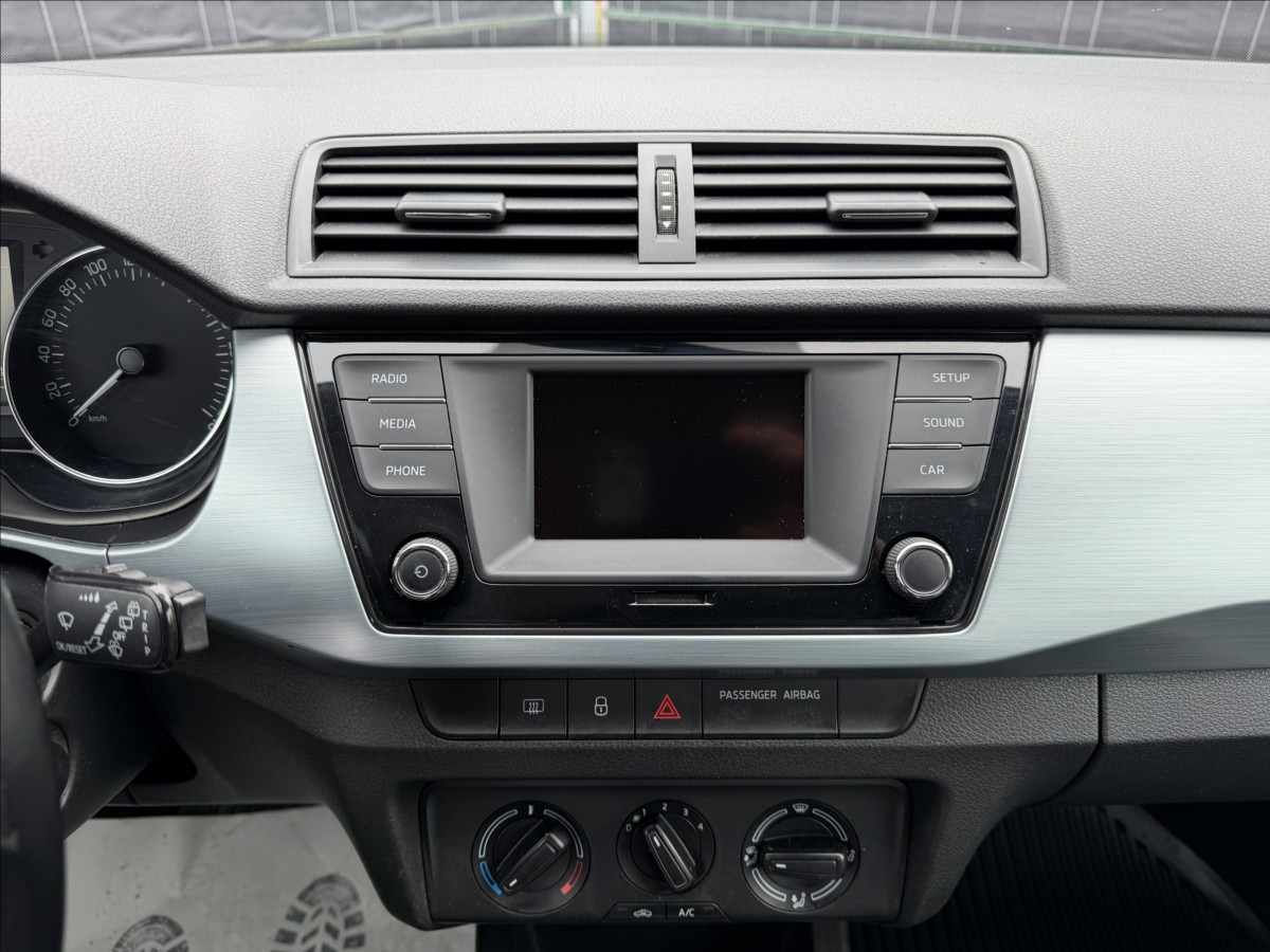 skoda-fabia-iii-1-0-tsi-ambition - 8