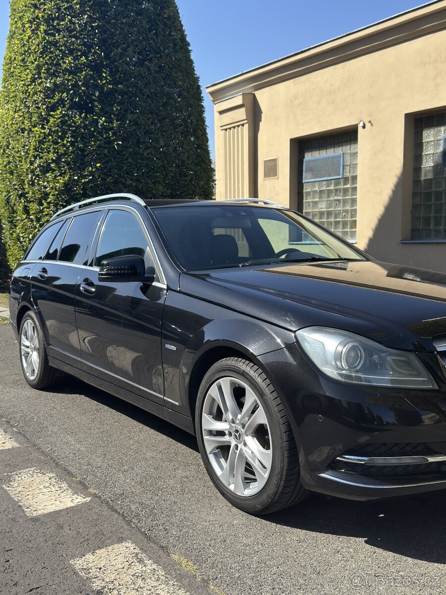 Mercedes-Benz Třídy C 2,1   W204