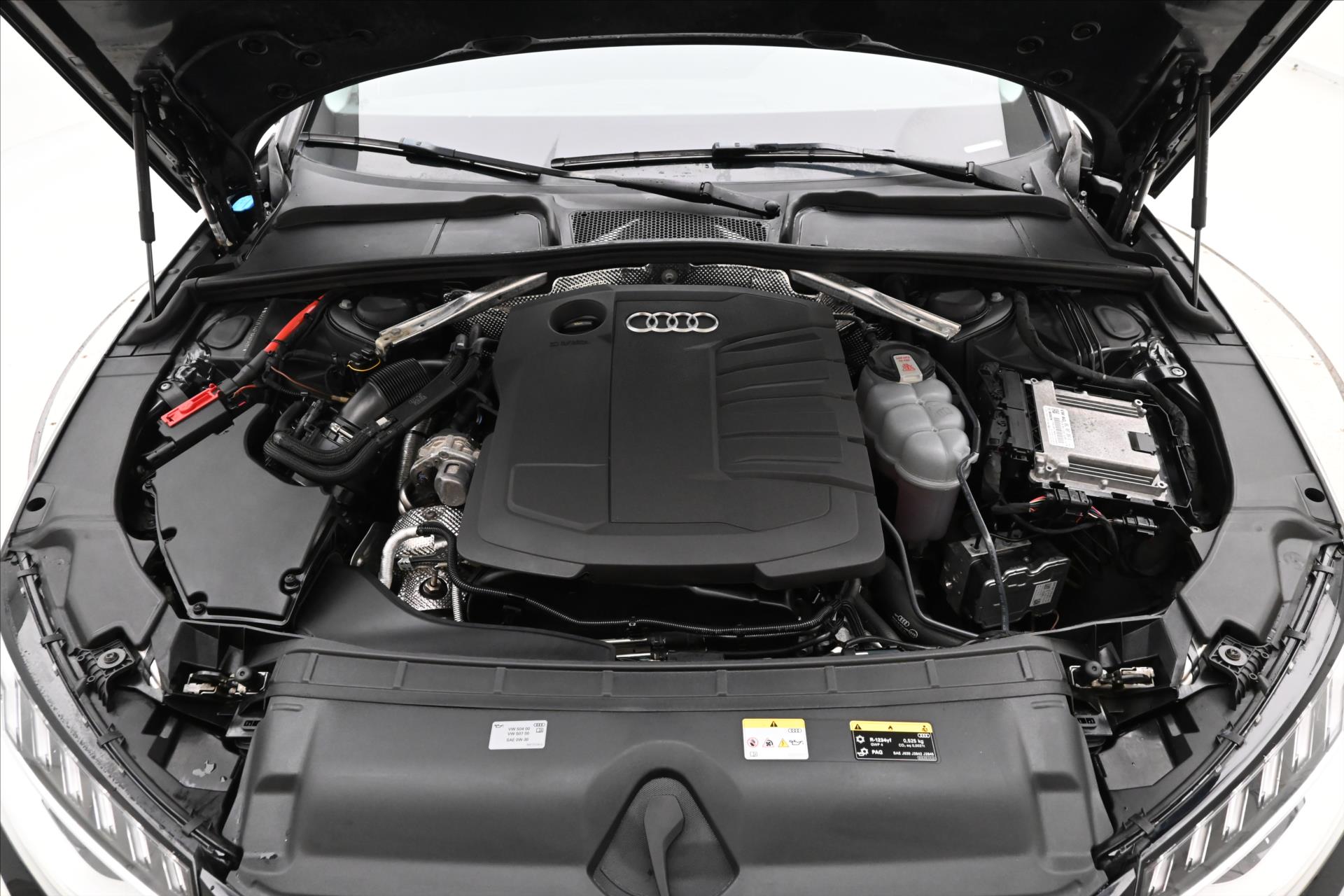 audi-a4-2-0-40tdi-150-kw-s-tronic-zaruka-az-5-let - 8