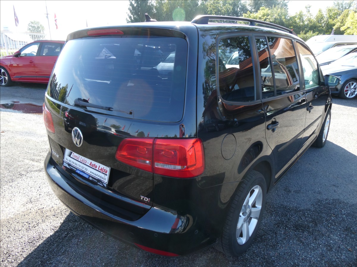 volkswagen-touran-1-6-tdi-77kw-7-mist-navigace - 8