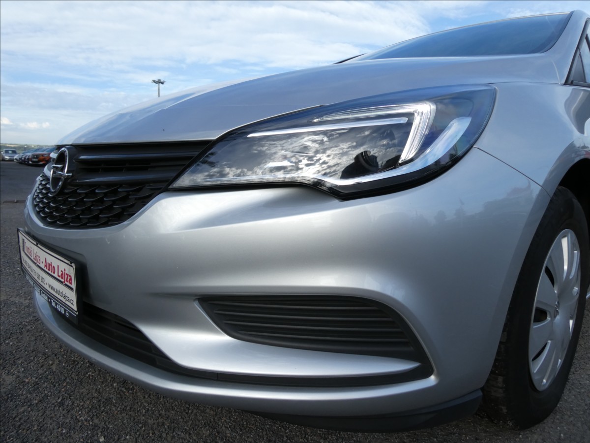 opel-astra-1-4-i-74kw-2x-kola-serviska - 3