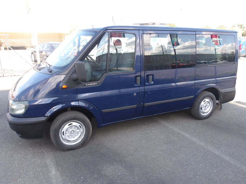 ford-transit-2-0tdci-tourneo-9-mist - 2