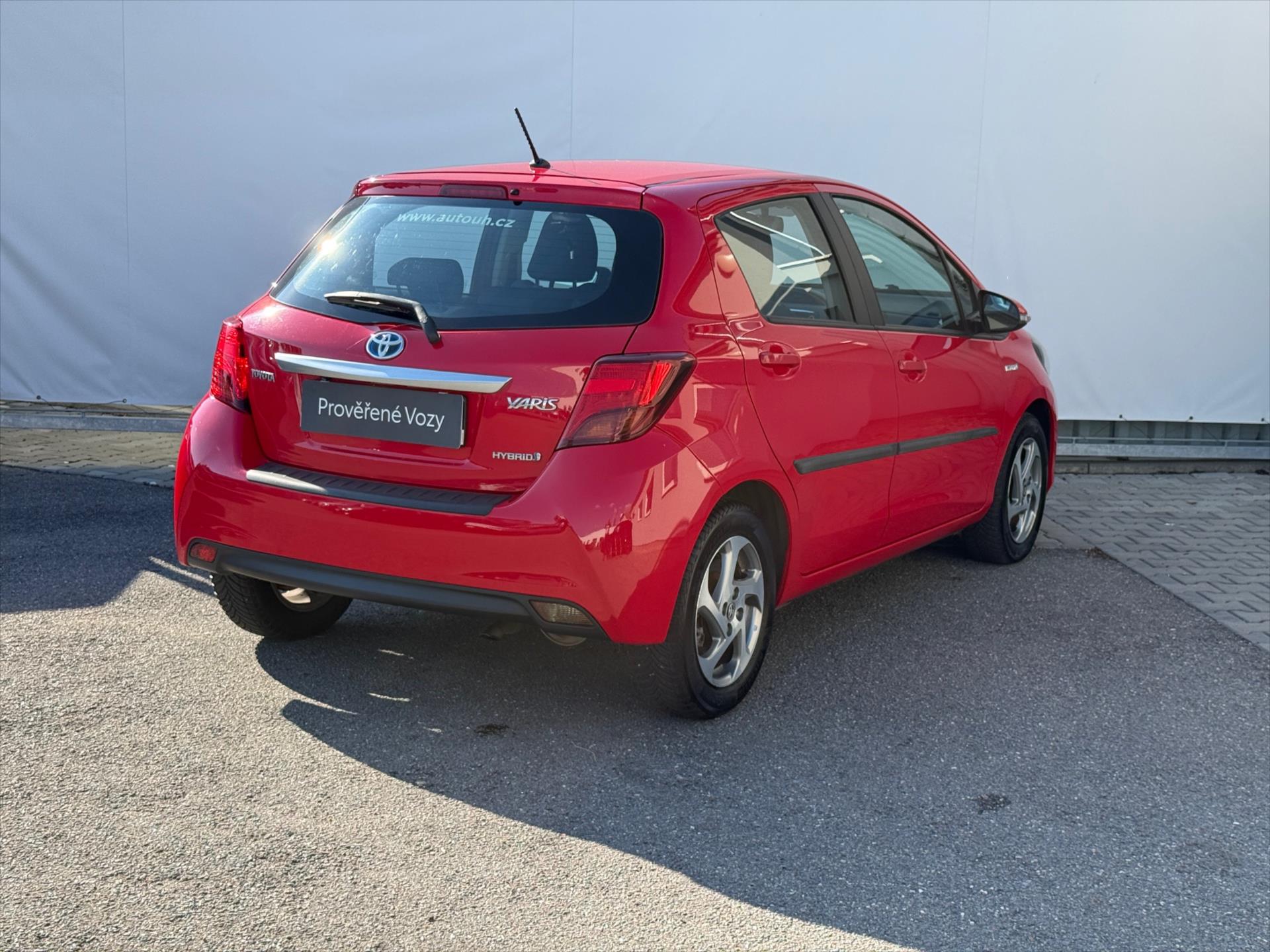 toyota-yaris-1-5-trend-hybrid - 3