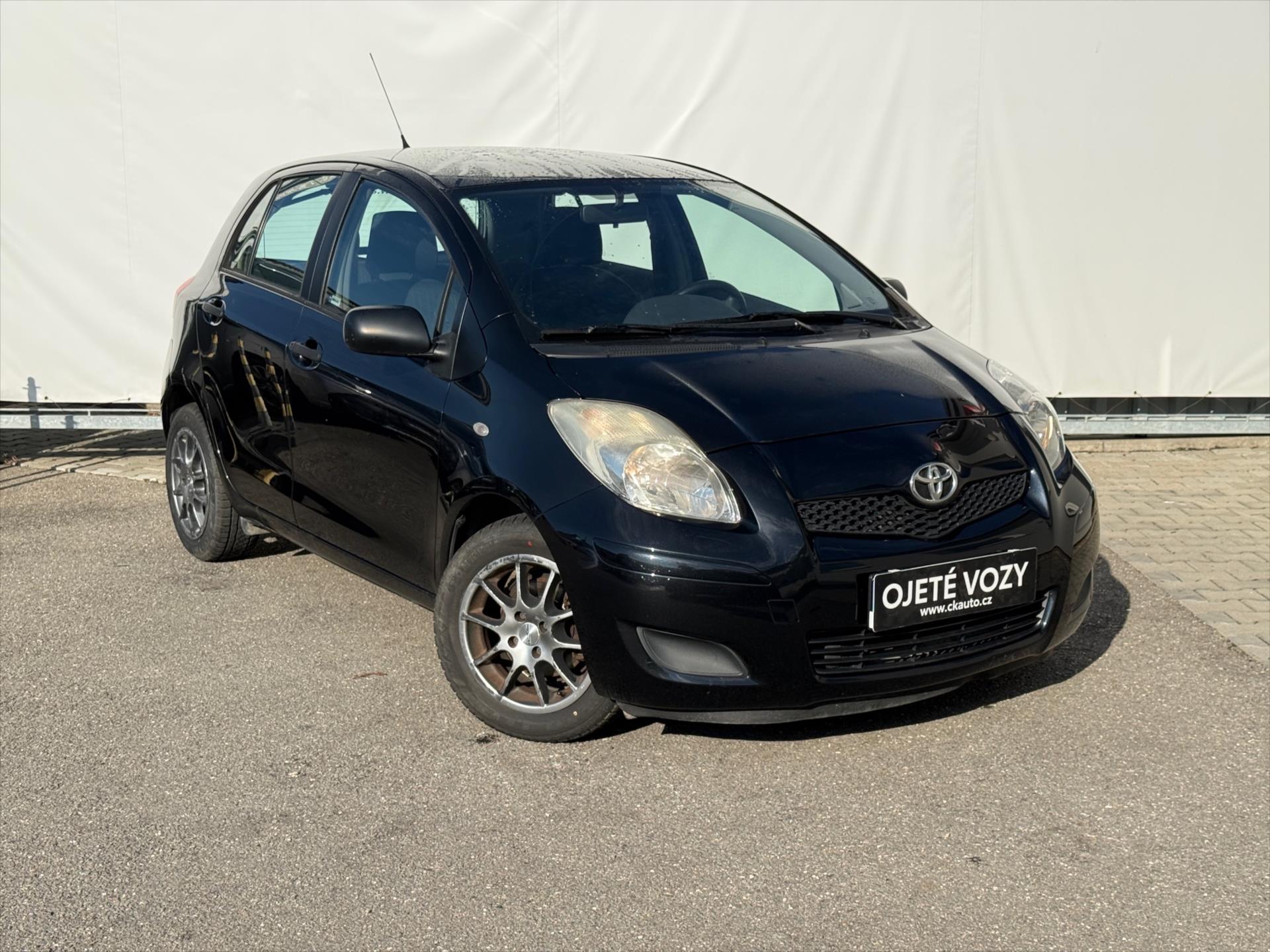 toyota-yaris-1-3-terra-cool - 2