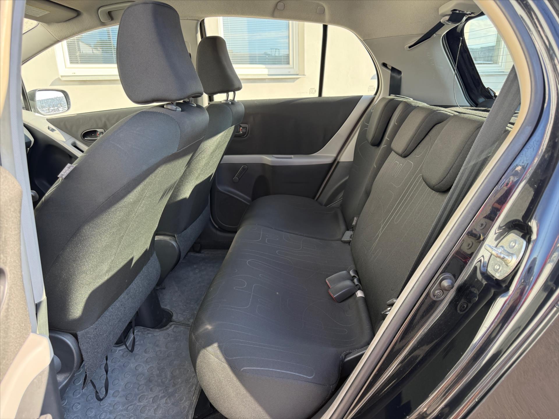 toyota-yaris-1-3-terra-cool - 7