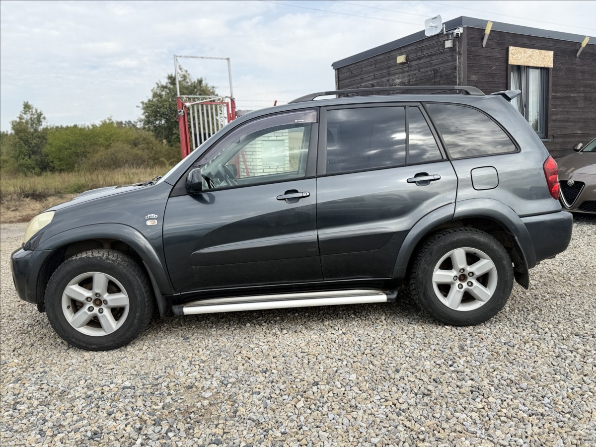 toyota-rav4-2-0-d-4d-4x4-tazne - 7