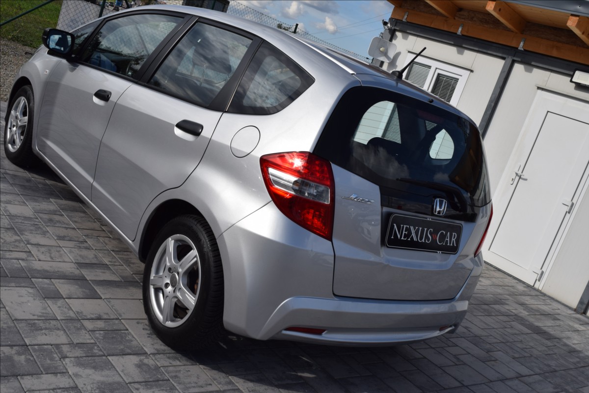 honda-jazz-1-2-i-66kw-alu-klima-nizke-km - 7