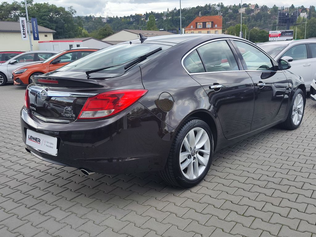 opel-insignia-2-0-turbo-184kw-innovation-4x4 - 4