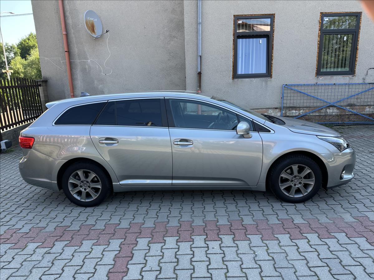 toyota-avensis-1-8-tazne - 1