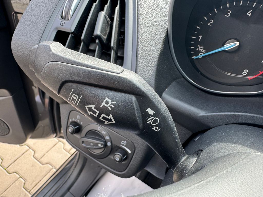 ford-c-max-1-0-ecoboost-sport - 8