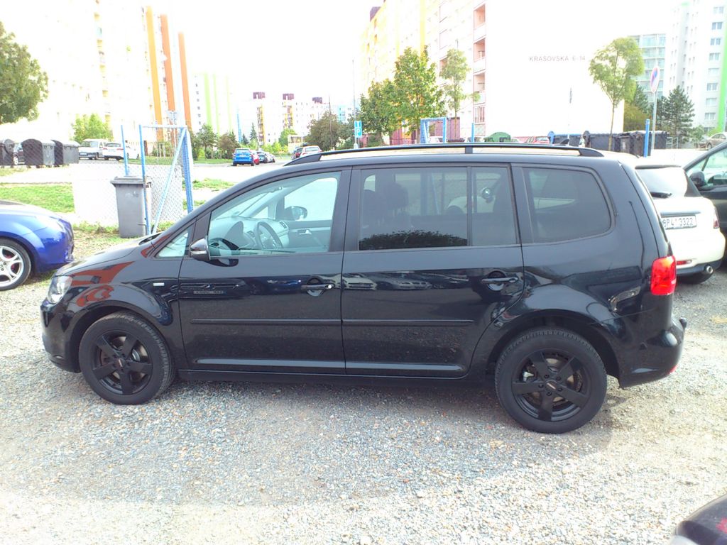 volkswagen-touran-match-2-0-tdi-7-mist - 5
