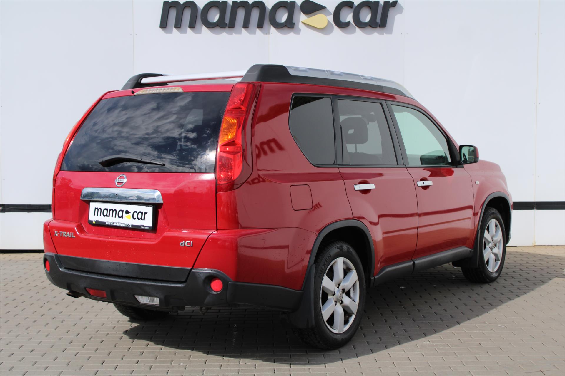 nissan-x-trail-2-0-dci-4x4-a-t-panorama-cr - 2