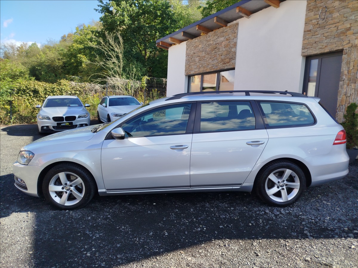 volkswagen-passat-2-0-tdi-103-kw-navi-kamera-tz - 2