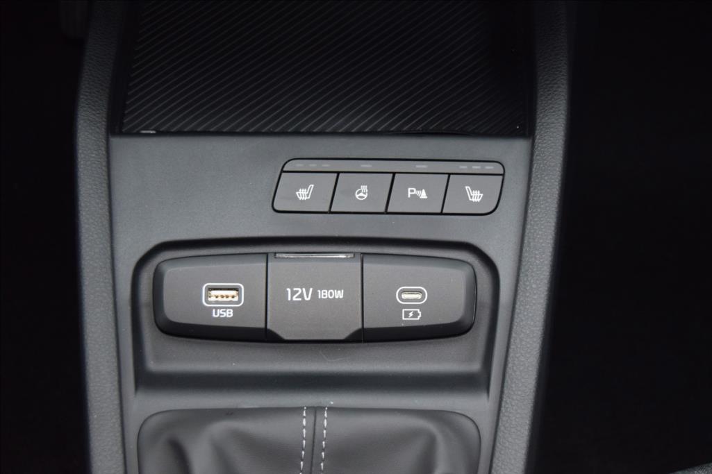 kia-stonic-1-0-tgdi-7dct-spin - 6