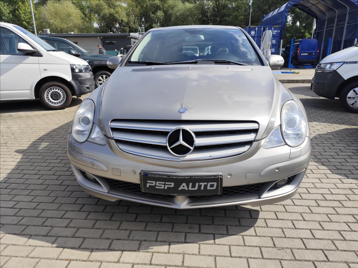 mercedes-benz-tridy-r-320cdi-165kw-4matic-aut-6mist - 9