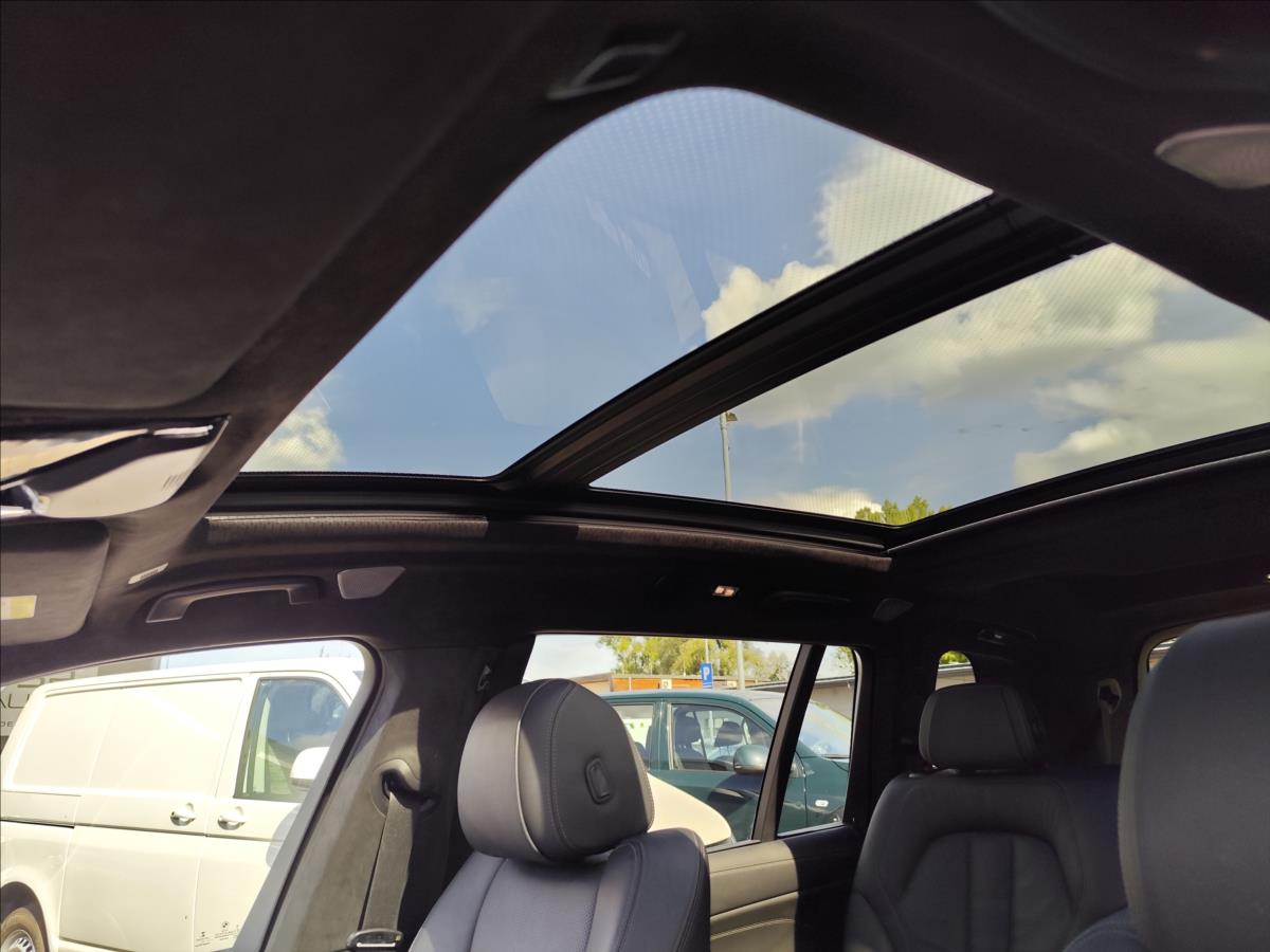 bmw-x7-m50i-m-paket-xdrive-1-maj-cr-390kw - 4