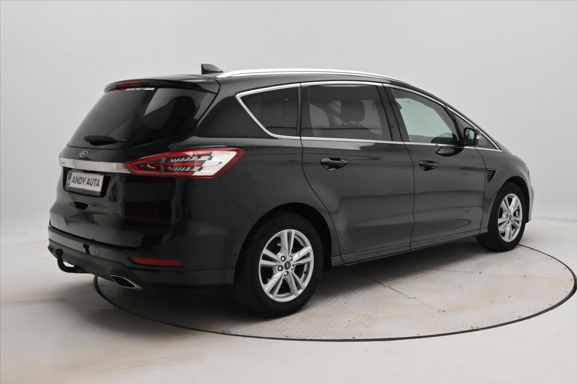 ford-s-max-2-0-ecoblue-140-kw-at8-titanium-zaruka-az-5-let - 4
