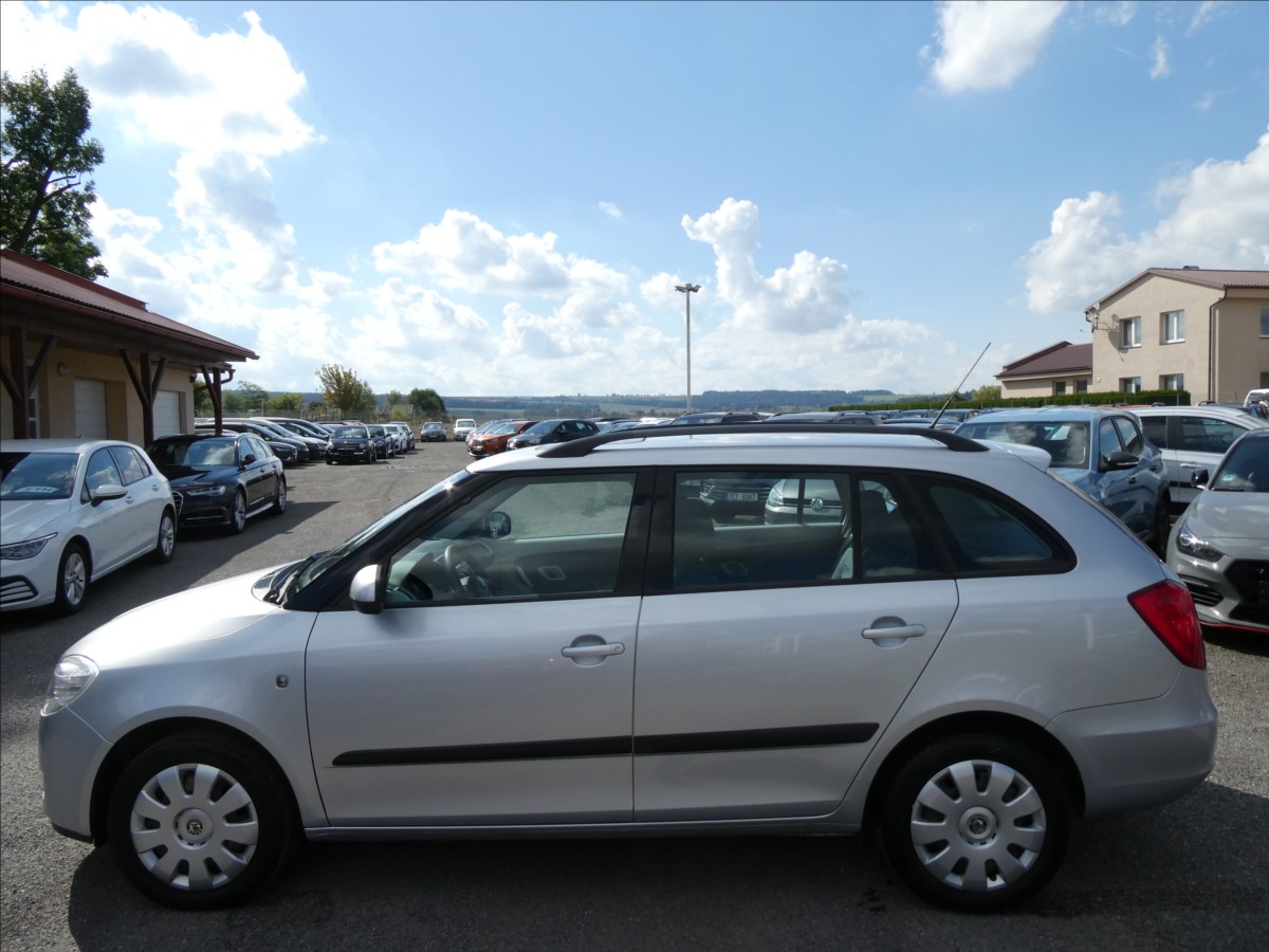 skoda-fabia-1-6-i-1-majitel-zaves-serviska - 5