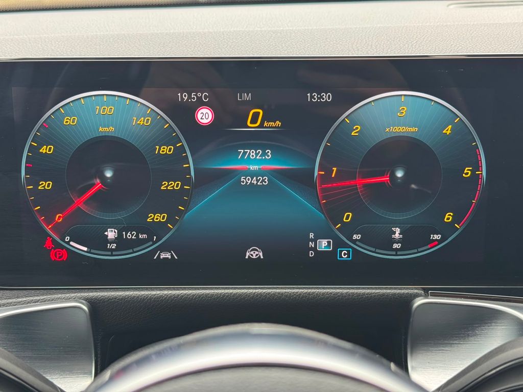 mercedes-benz-glb-220d-4matic-amg - 8