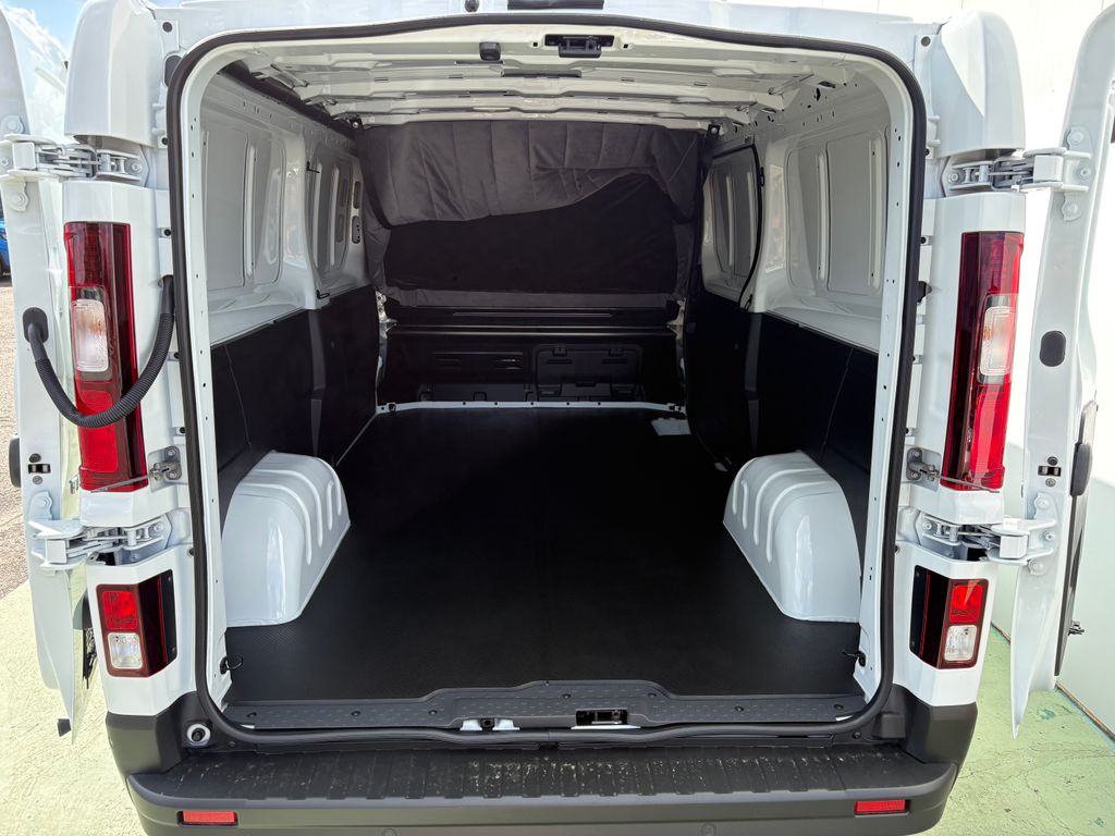 renault-trafic-2-0dci-do-2-49t-spani-topeni - 5