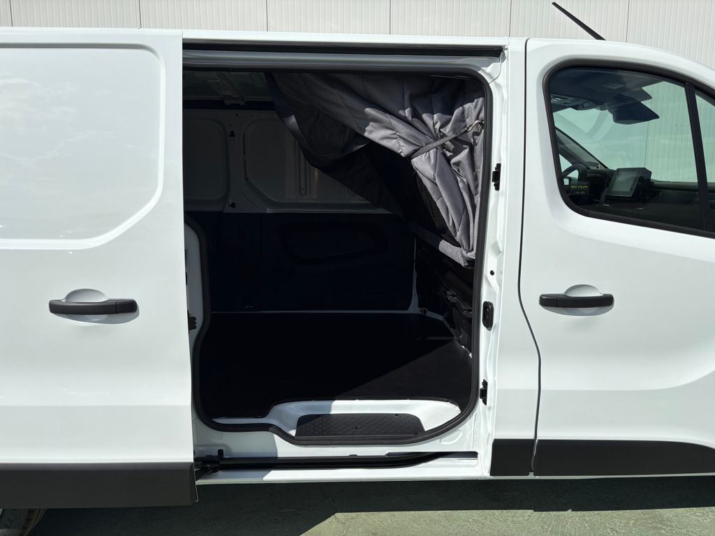 renault-trafic-2-0dci-do-2-49t-spani-topeni - 6