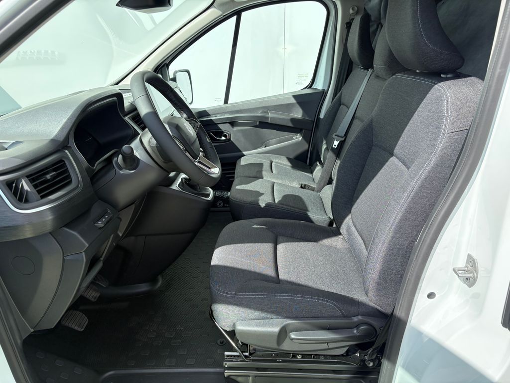 renault-trafic-2-0dci-do-2-49t-spani-topeni - 8