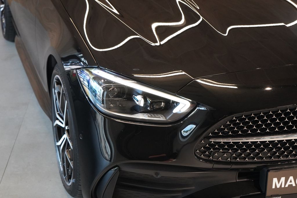 mercedes-benz-tridy-c-300d-4matic-amg-panorama-hud - 4
