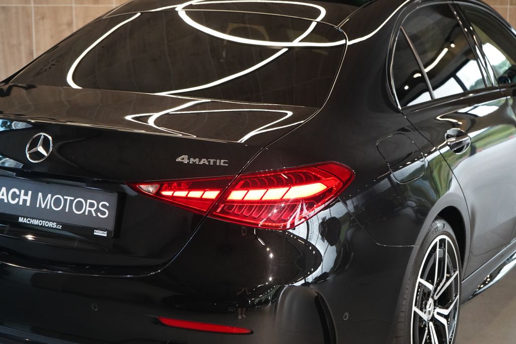mercedes-benz-tridy-c-300d-4matic-amg-panorama-hud - 9