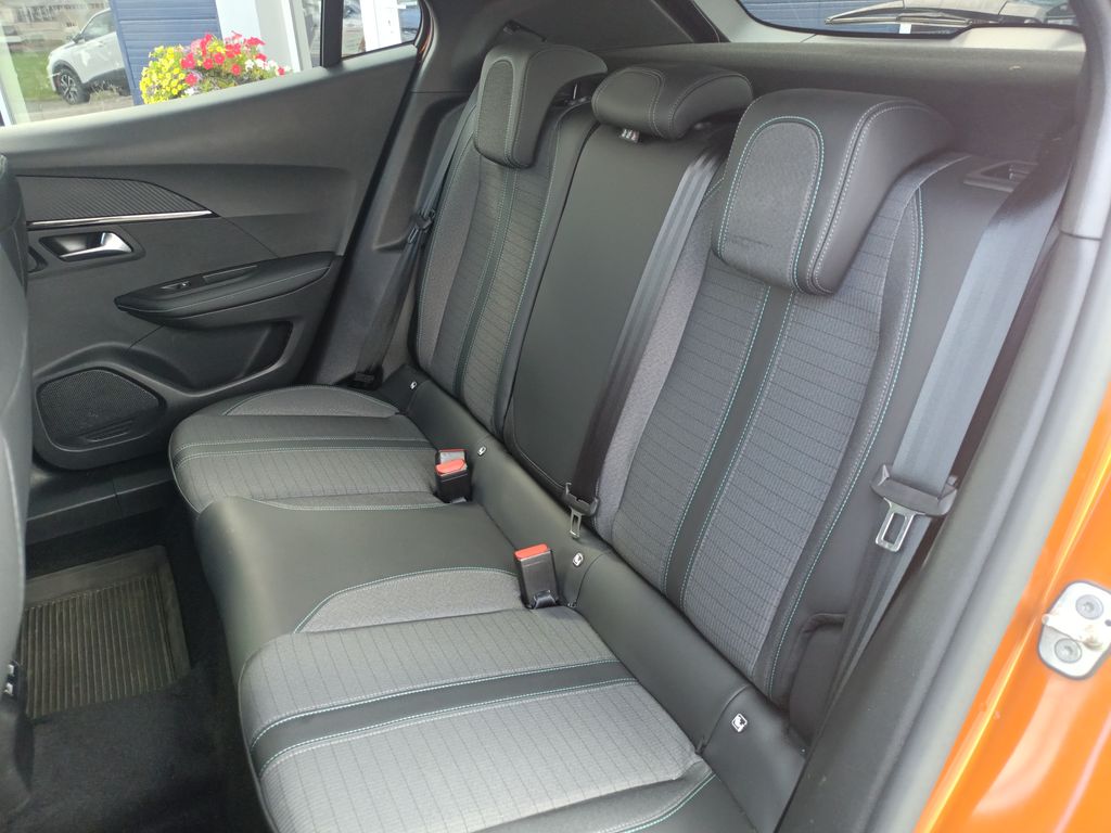 peugeot-2008-allure-pack-1-2-pt-130k-s-s-ea - 4