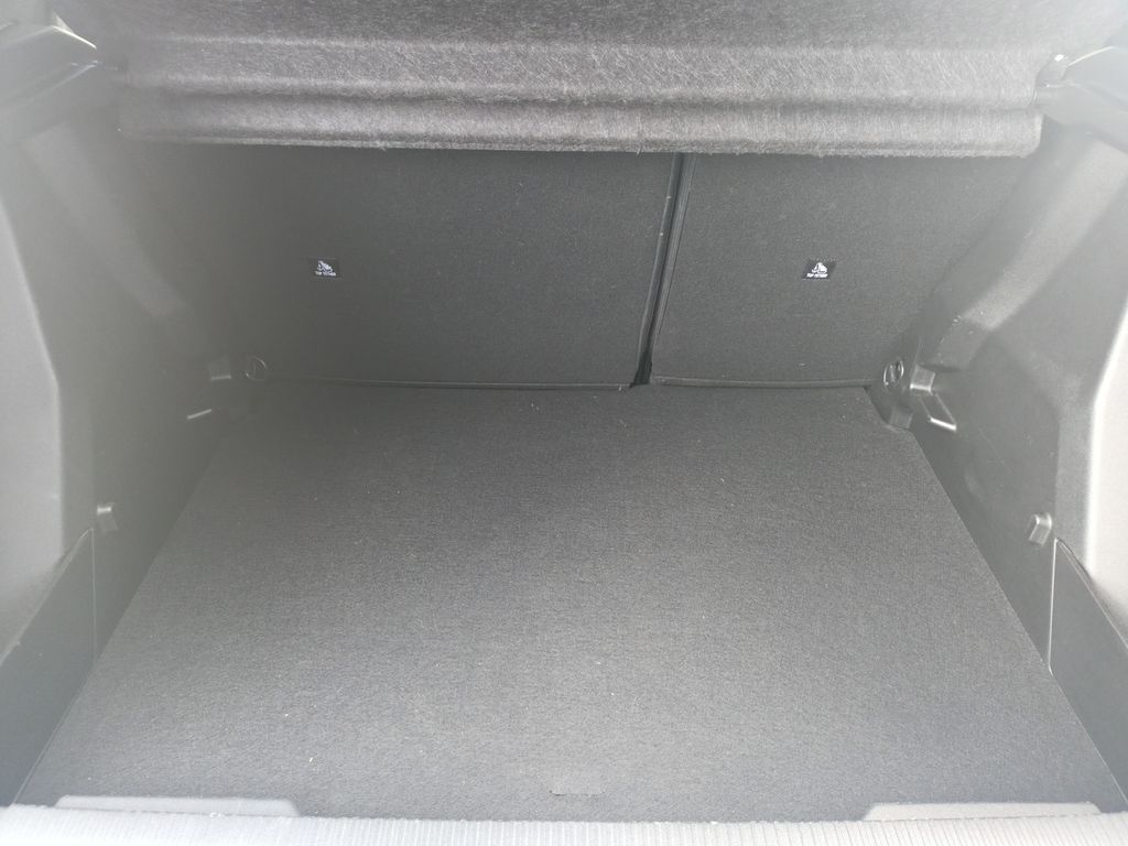 peugeot-2008-allure-pack-1-2-pt-130k-s-s-ea - 5