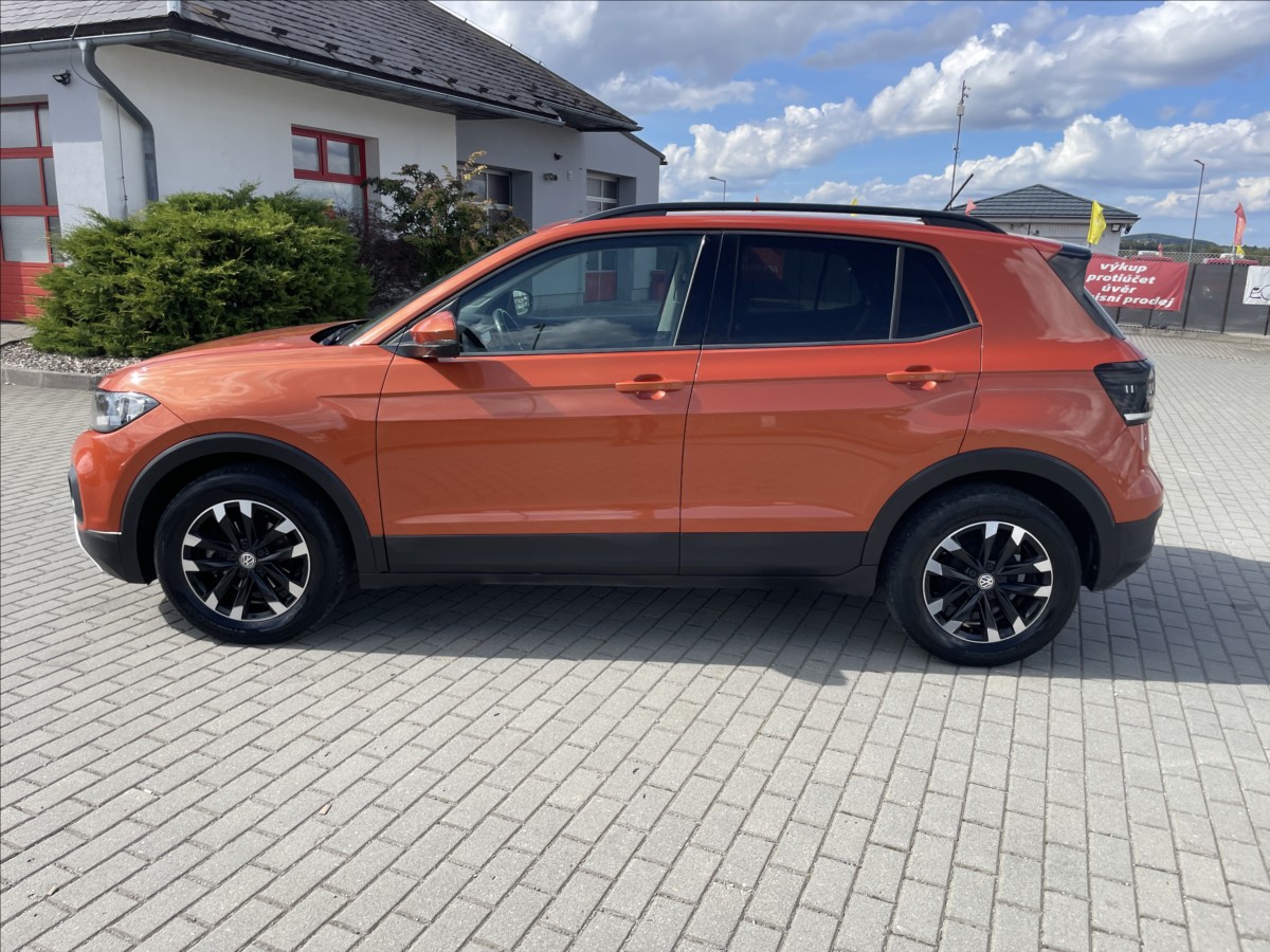 volkswagen-t-cross-1-0-tsi-70kw-radar-klima-odp-dph - 1