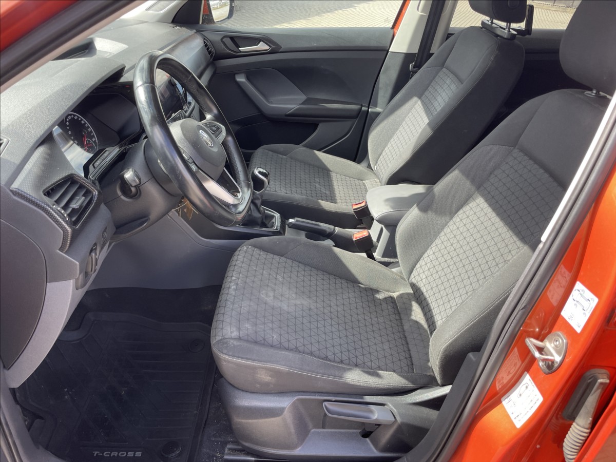 volkswagen-t-cross-1-0-tsi-70kw-radar-klima-odp-dph - 6