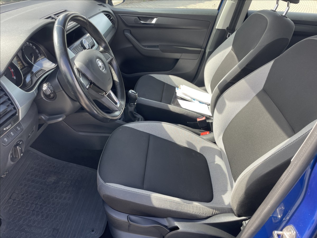 skoda-fabia-1-2-tsi-66kw-ambiente-tazne-tempomat-klima - 6