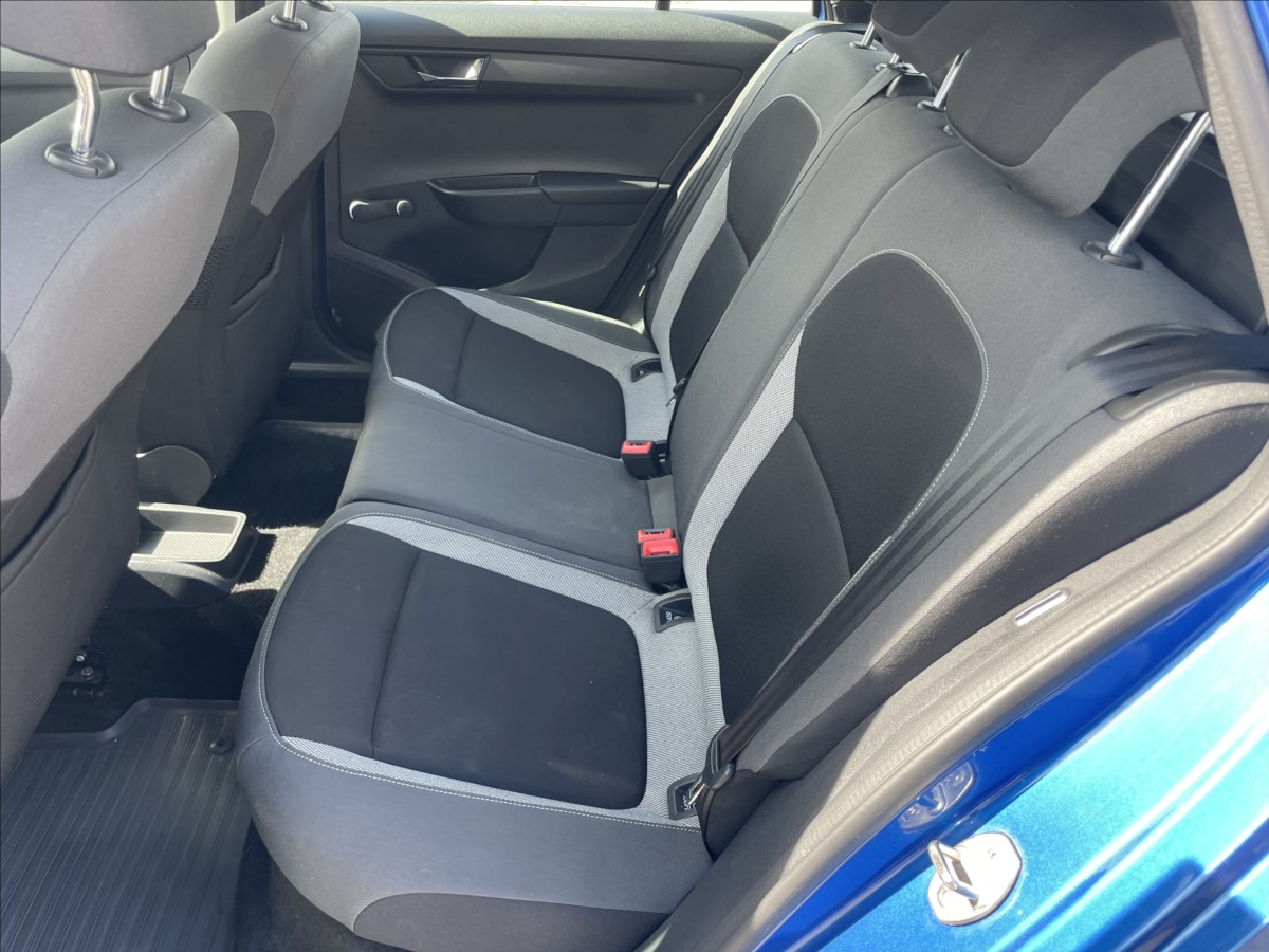 skoda-fabia-1-2-tsi-66kw-ambiente-tazne-tempomat-klima - 7