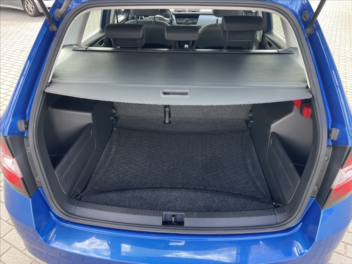 skoda-fabia-1-2-tsi-66kw-ambiente-tazne-tempomat-klima - 8