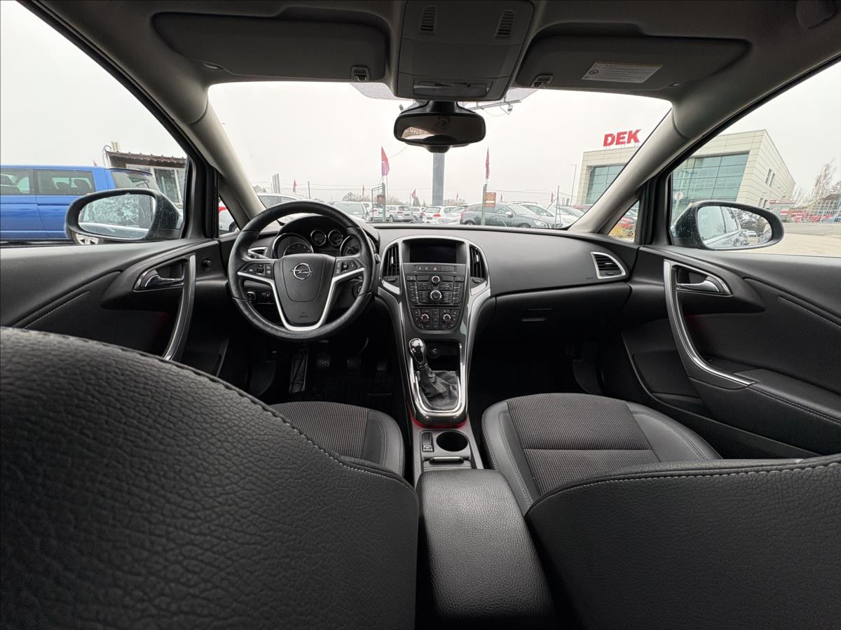 opel-astra-1-4-it-103kw-xenon-navi-vyhrev - 7