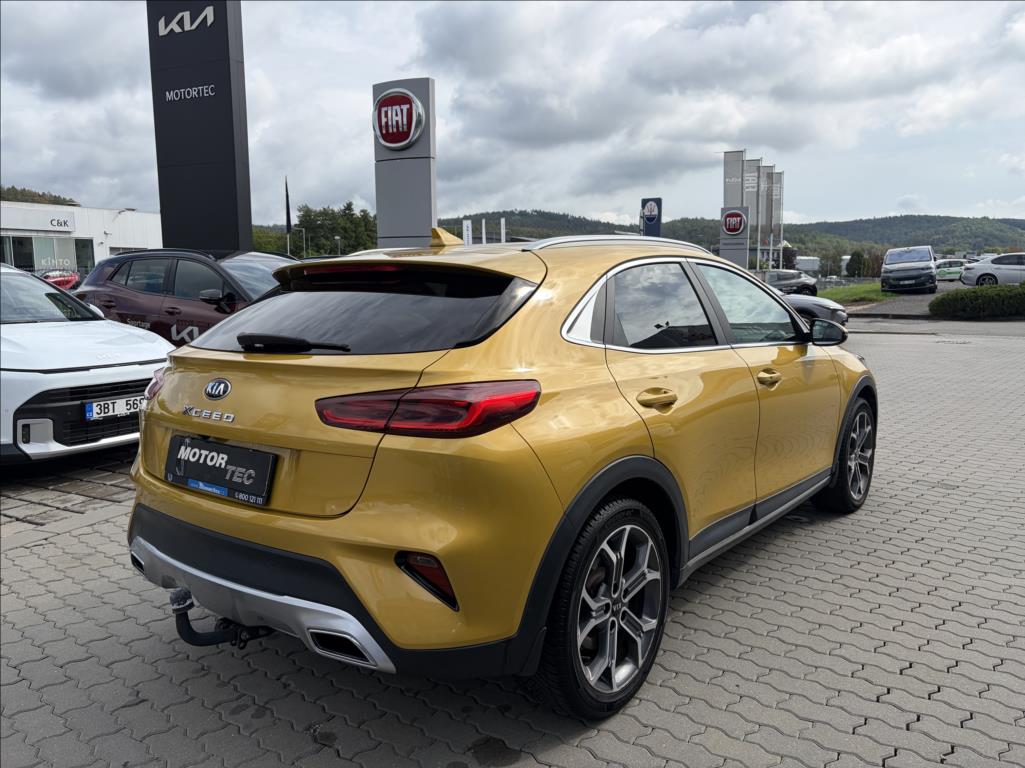 kia-xceed-1-6-crdi-100kw-mhev-7dct-top - 2
