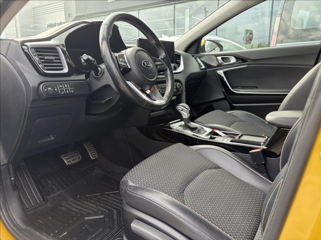 kia-xceed-1-6-crdi-100kw-mhev-7dct-top - 4