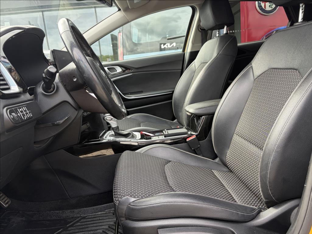 kia-xceed-1-6-crdi-100kw-mhev-7dct-top - 5