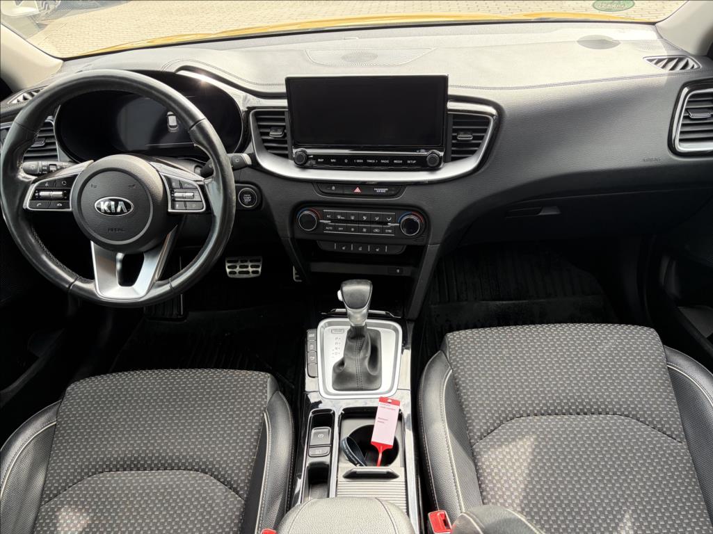 kia-xceed-1-6-crdi-100kw-mhev-7dct-top - 9