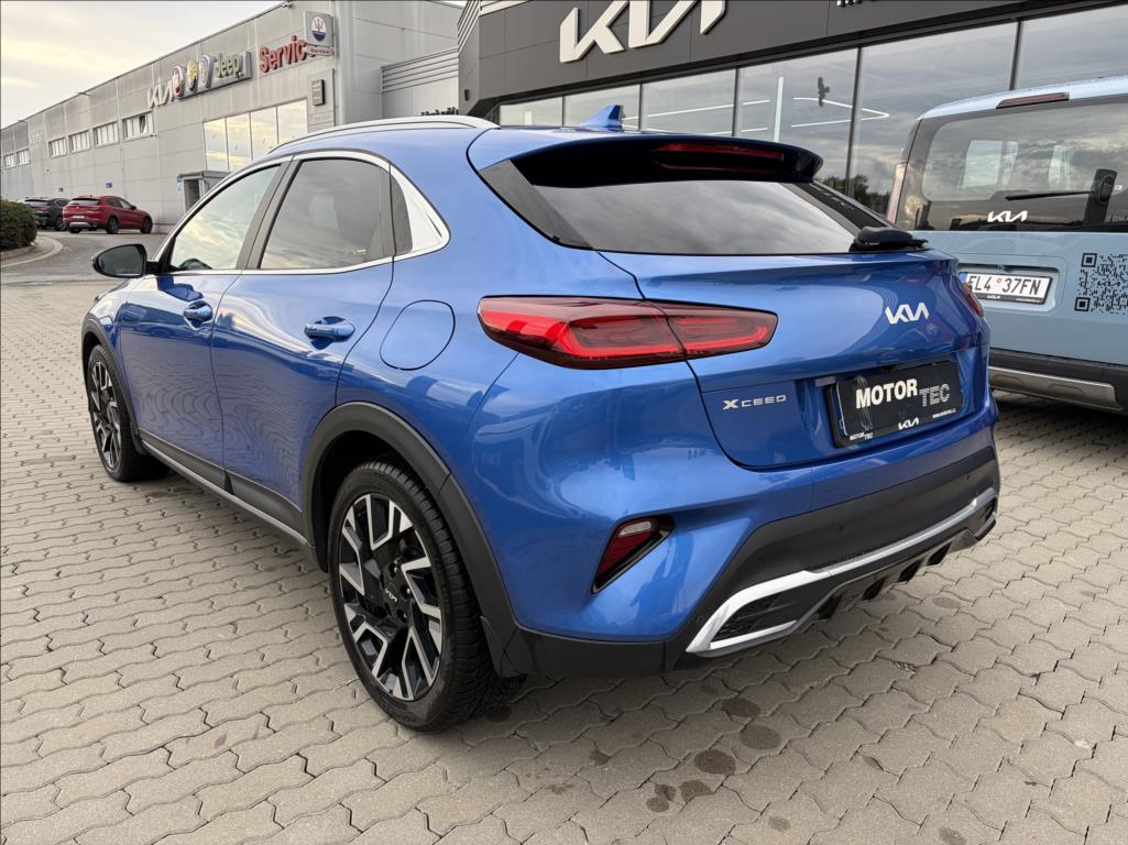 kia-xceed-1-5-t-gdi-gpf-7dct-top - 3