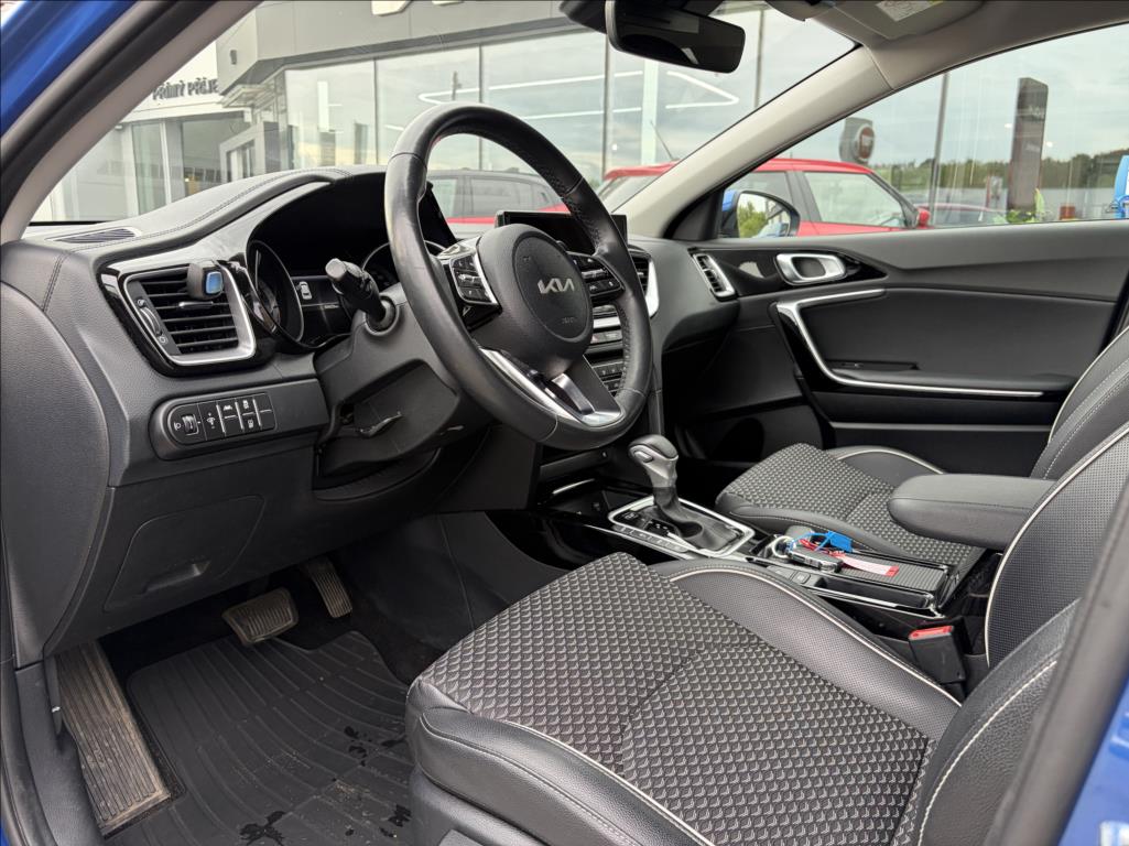 kia-xceed-1-5-t-gdi-gpf-7dct-top - 4