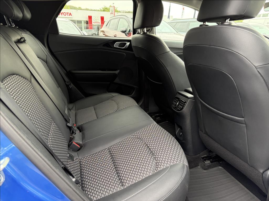 kia-xceed-1-5-t-gdi-gpf-7dct-top - 6