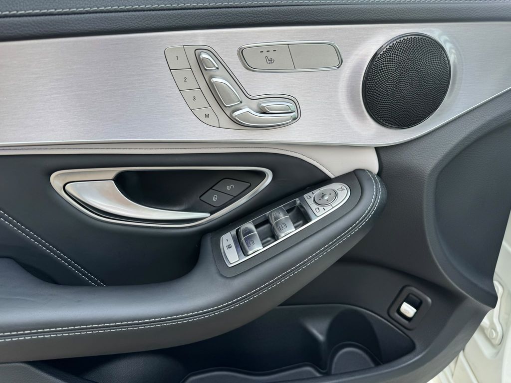 mercedes-benz-tridy-c-63s-amg - 9