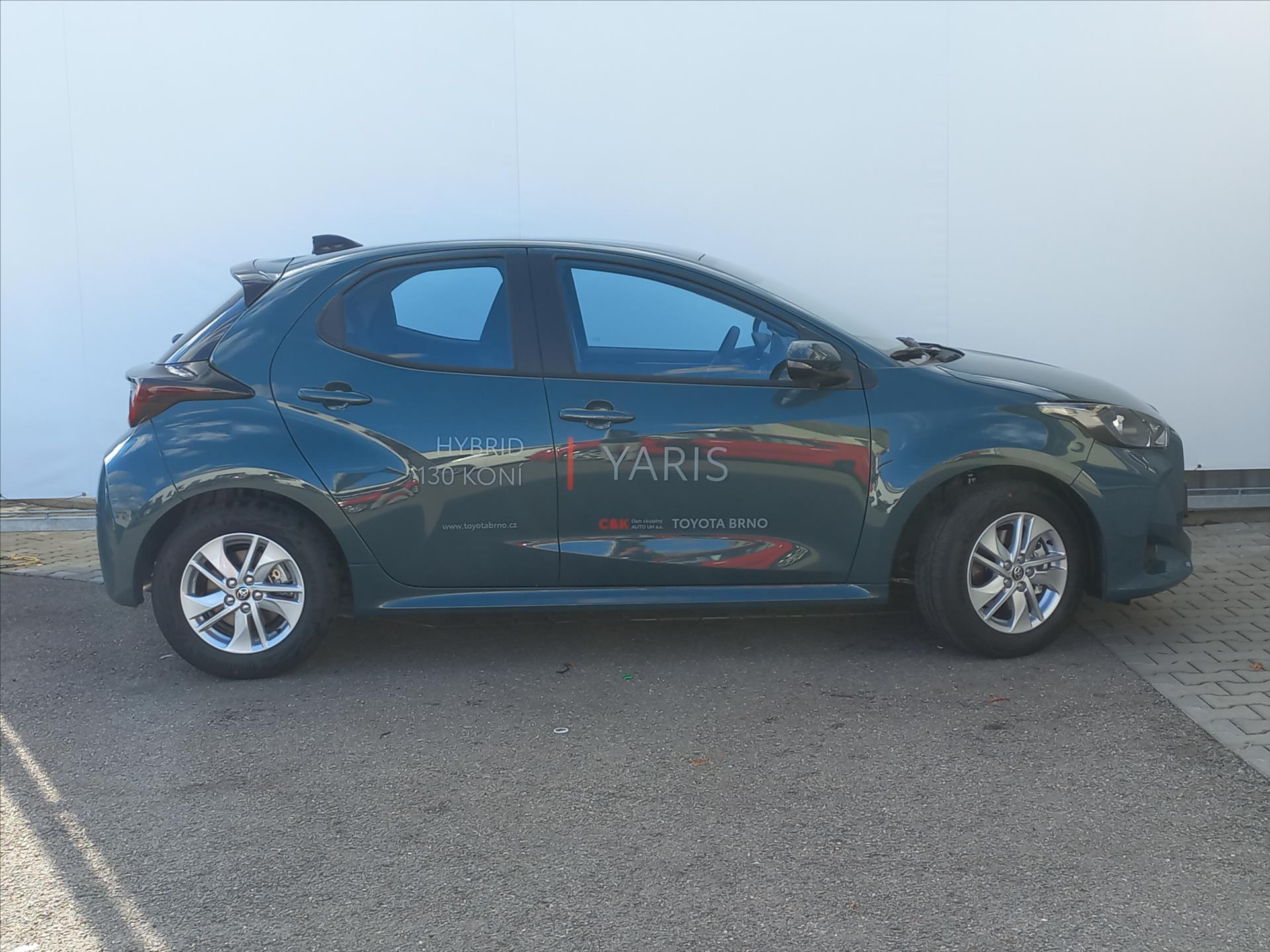 toyota-yaris-1-5-hybrid-e-cvt-116k-comfort - 1